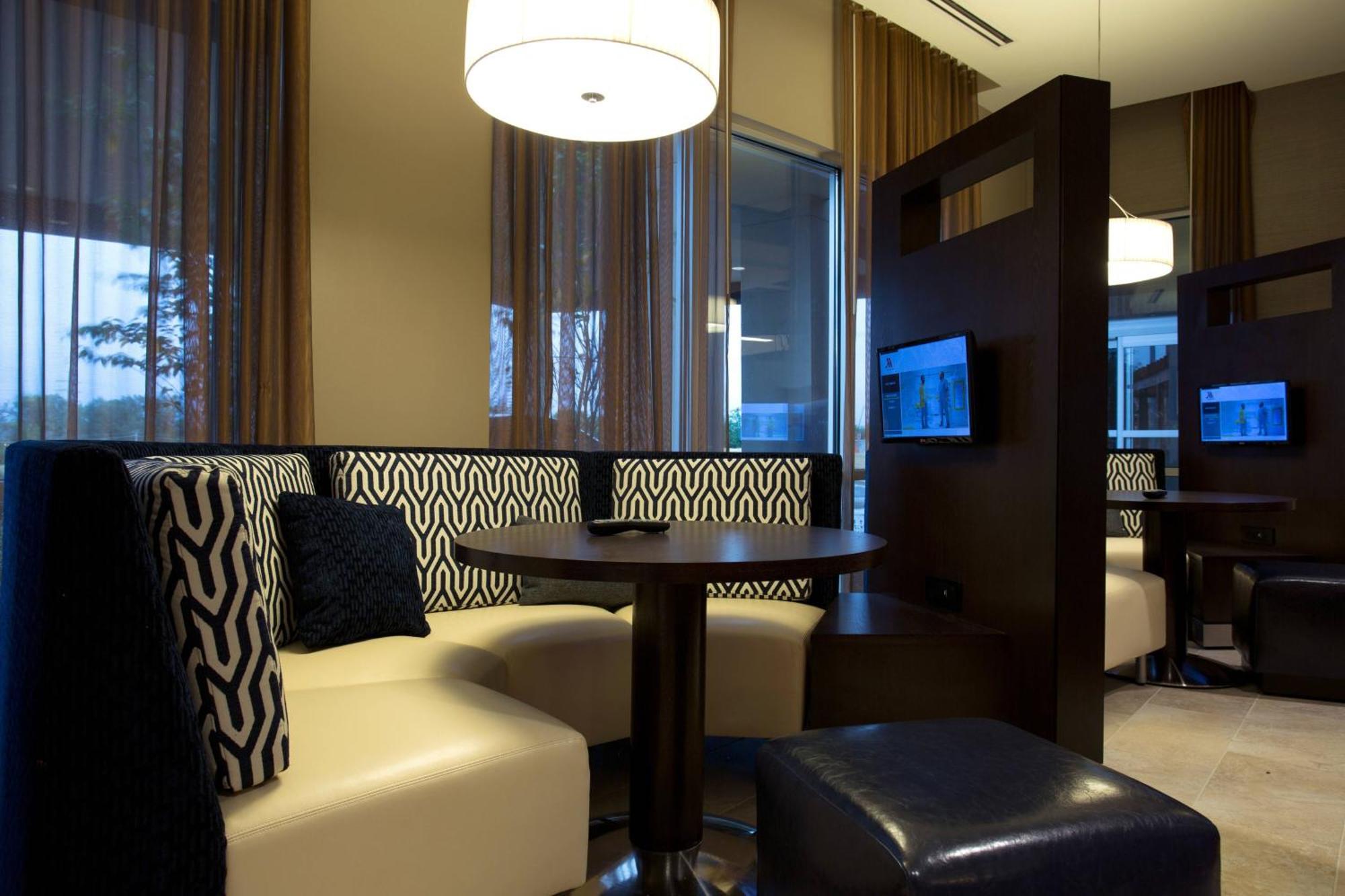 Courtyard By Marriott Starkville Msu At The Mill Conference Center Екстериор снимка