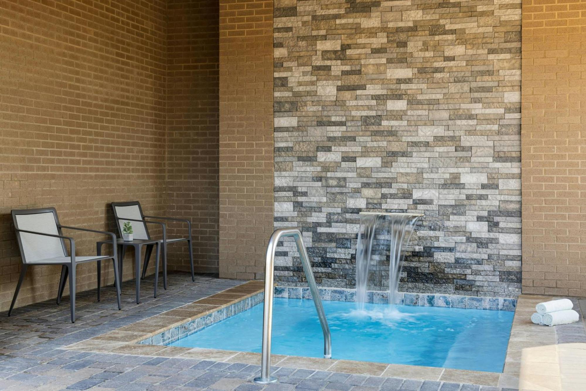 Courtyard By Marriott Starkville Msu At The Mill Conference Center Екстериор снимка
